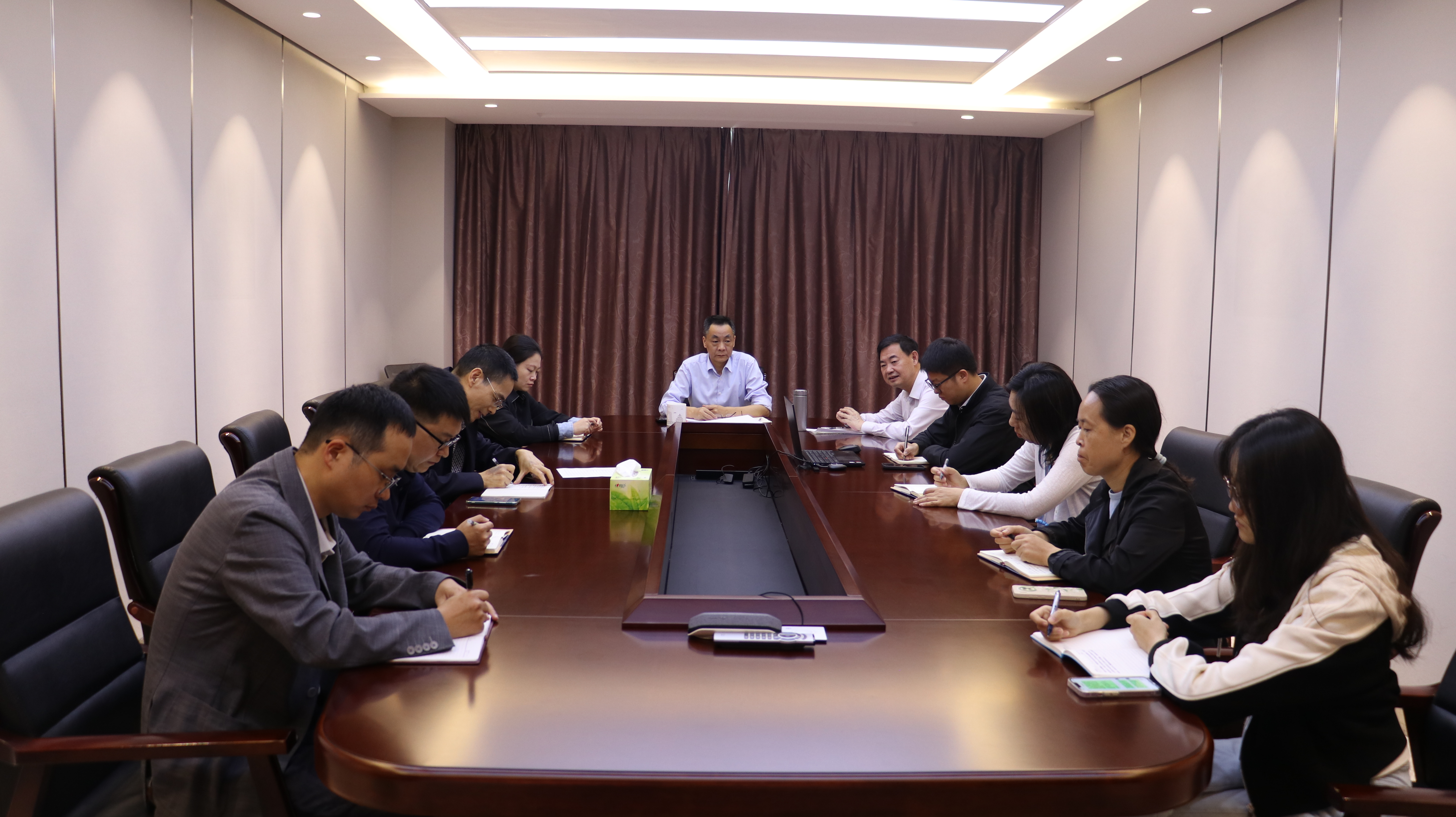 0924 統(tǒng)戰(zhàn)工作座談會.jpg